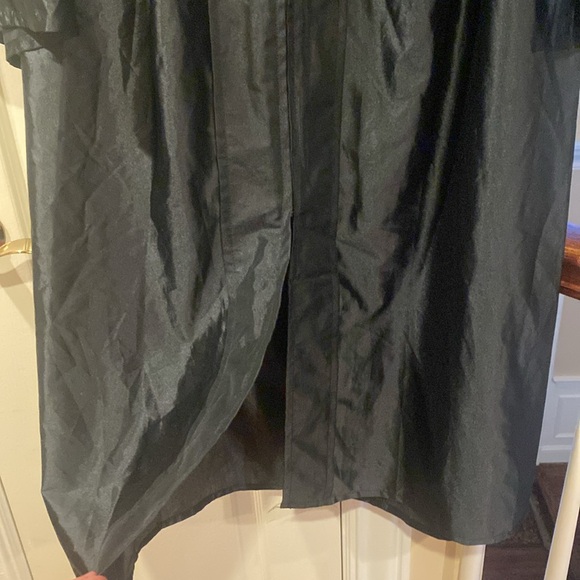 Black Graduation Gown - Picture 5 of 9